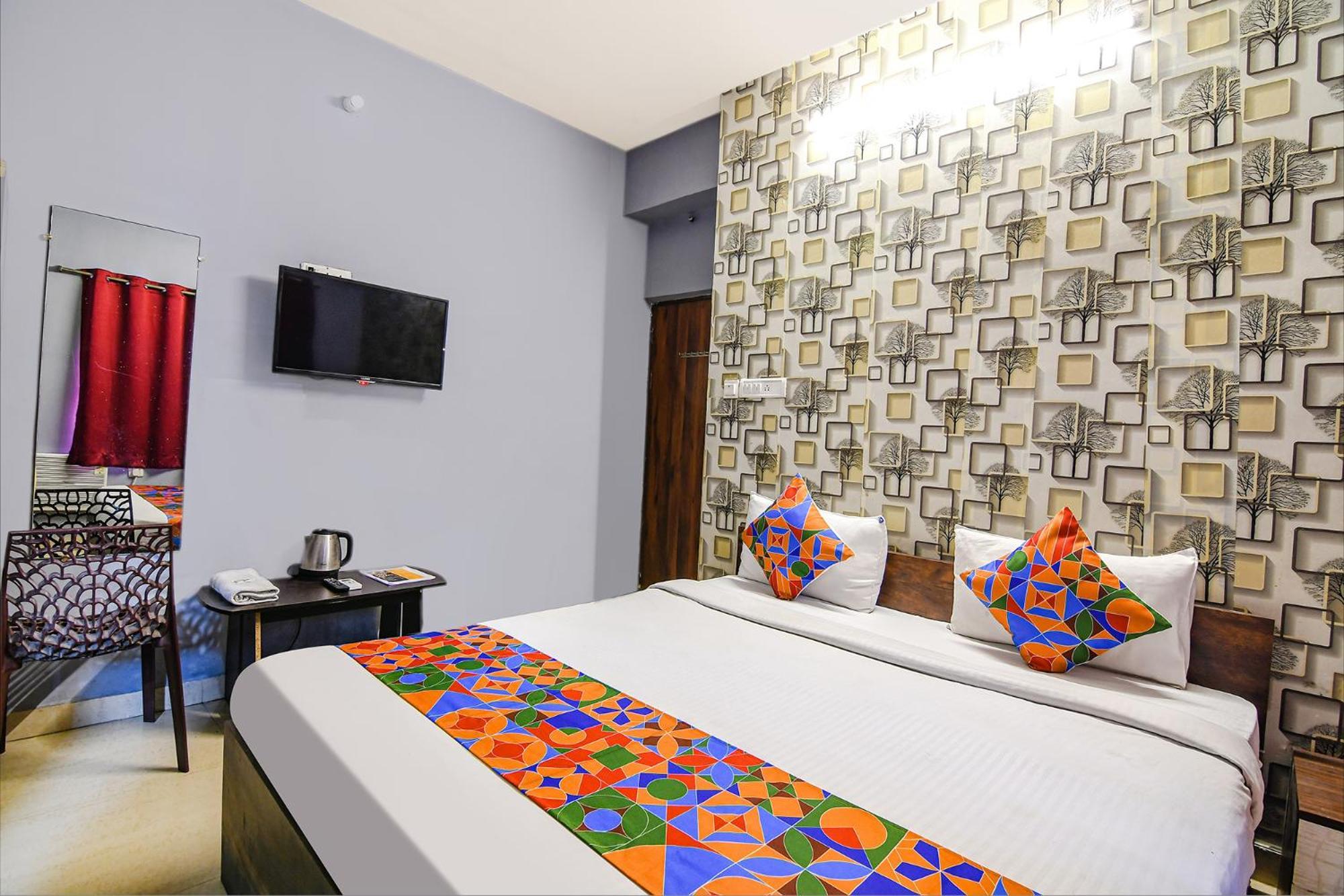 Fabexpress Westin Palaza Hotel 3*